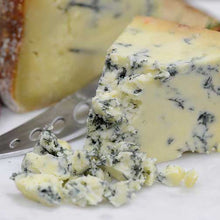 Load image into Gallery viewer, Colston Bassett Stilton (cow)🇬🇧