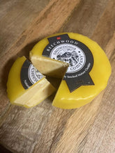 Load image into Gallery viewer, Beechwood Cheddar Truckle (cow)🏴