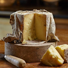 Load image into Gallery viewer, Wookey Hole Cave Aged West Country Farmhouse Cheddar (cow)🇬🇧