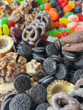 Load image into Gallery viewer, Dessert Boards