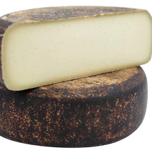 Load image into Gallery viewer, Wildwood (cow)🇨🇦