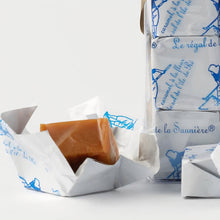 Load image into Gallery viewer, Esprit du Sel Salted Butter Caramels with Fleur de Sel 🇨🇵