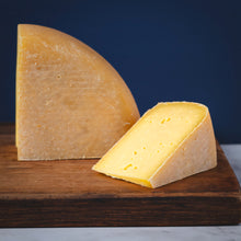 Load image into Gallery viewer, Niagara Gold (cow)π¨π¦