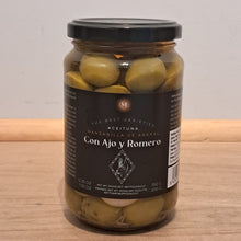 Load image into Gallery viewer, Triana Olivas Whole Manzanilla Olives with Garlic & Rosemary đŞđ¸