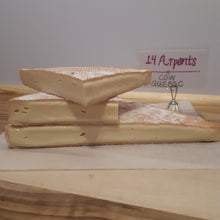 Load image into Gallery viewer, 14 Arpents (cow)π¨π¦