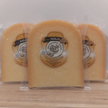 Load image into Gallery viewer, Mountainoak Gold Gouda (cow)🇨🇦