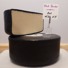 Load image into Gallery viewer, Black Bomber Welsh Cheddar (cow)๐ด๓ ง๓ ข๓ ท๓ ฌ๓ ณ๓ ฟ