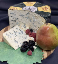 Load image into Gallery viewer, St Agur (cow)🇫🇷