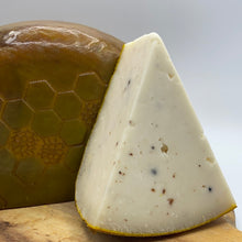 Load image into Gallery viewer, Kaamps Honey Truffle Gouda (goat)🇳🇱