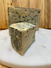 Load image into Gallery viewer, Cashel Blue (cow)🇮🇪