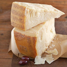 Load image into Gallery viewer, Parmigiano Reggiano (cow)🇮🇹