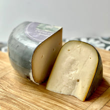 Load image into Gallery viewer, Midnight Moon (goat)🇺🇸🇳🇱