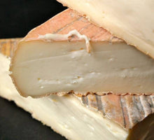 Load image into Gallery viewer, Taleggio (cow)🇮🇹