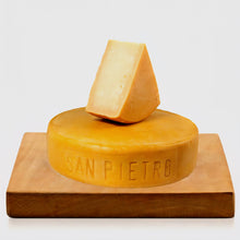 Load image into Gallery viewer, San Pietro Honeywax Perenzin Cheese (cow)🇮🇹
