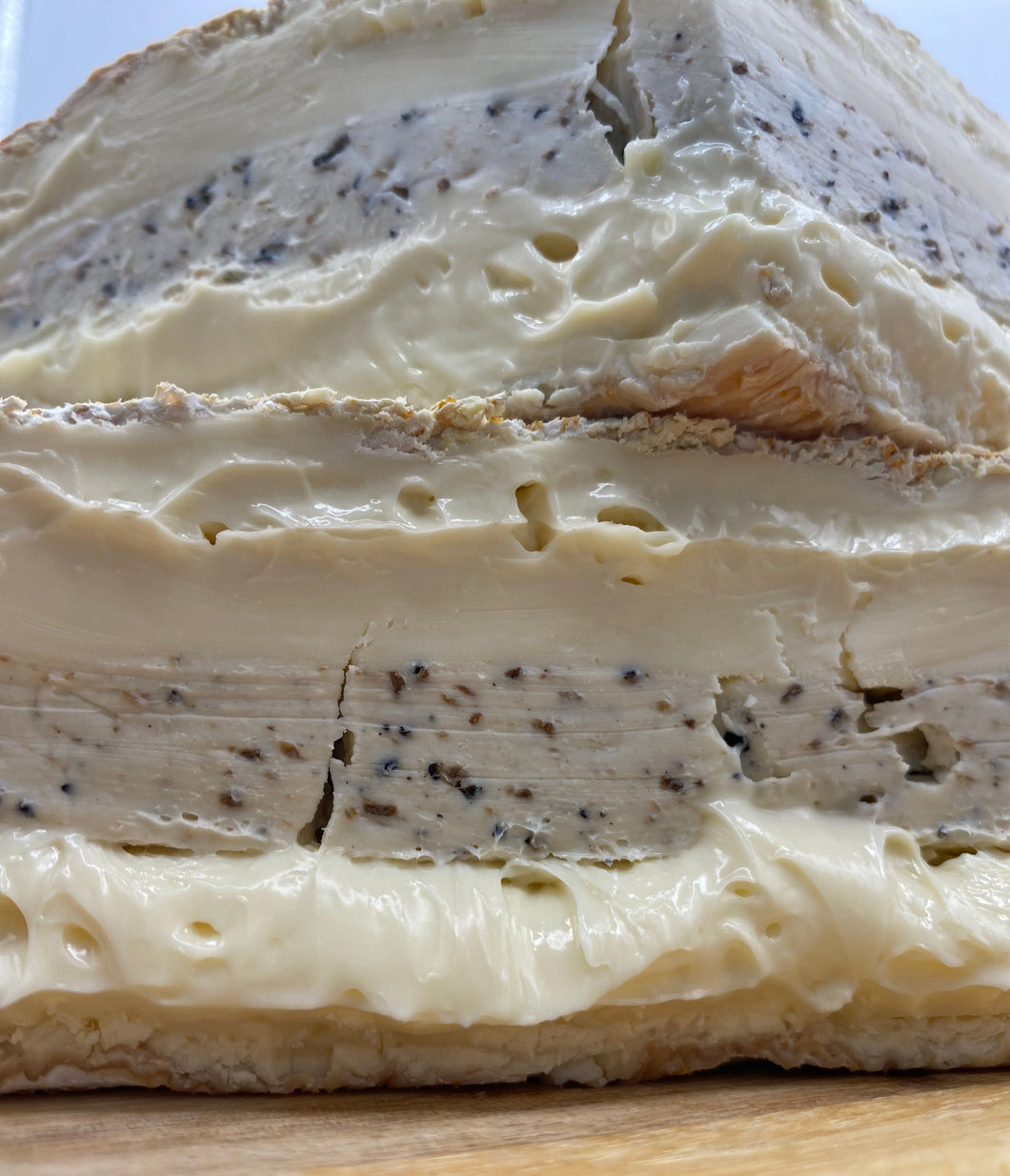 Brie with Truffle (cow)🇫🇷