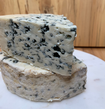 Load image into Gallery viewer, Roquefort (sheep - blue) 🇫🇷
