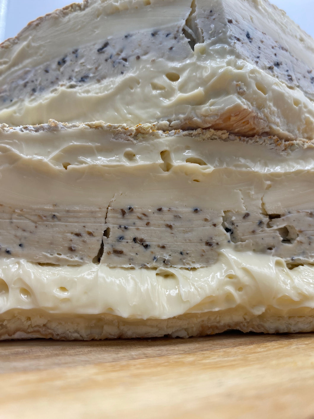 Brie W/ Truffle (cow) 🇫🇷