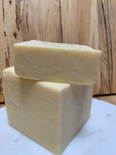 Load image into Gallery viewer, 6 year Raw Milk Cheddar (cow) 🇨🇦
